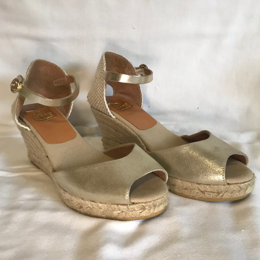 Kanna Gold Espadrille Low Wedge Sandal